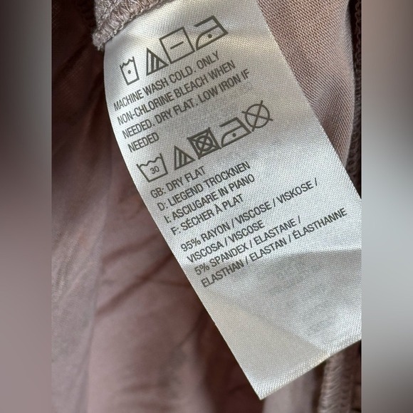 LOGO Lori Goldstein Women's Floral Print V-Neck Ruffle Hem 3/4 Sleeve Top - Picture 4 of 11